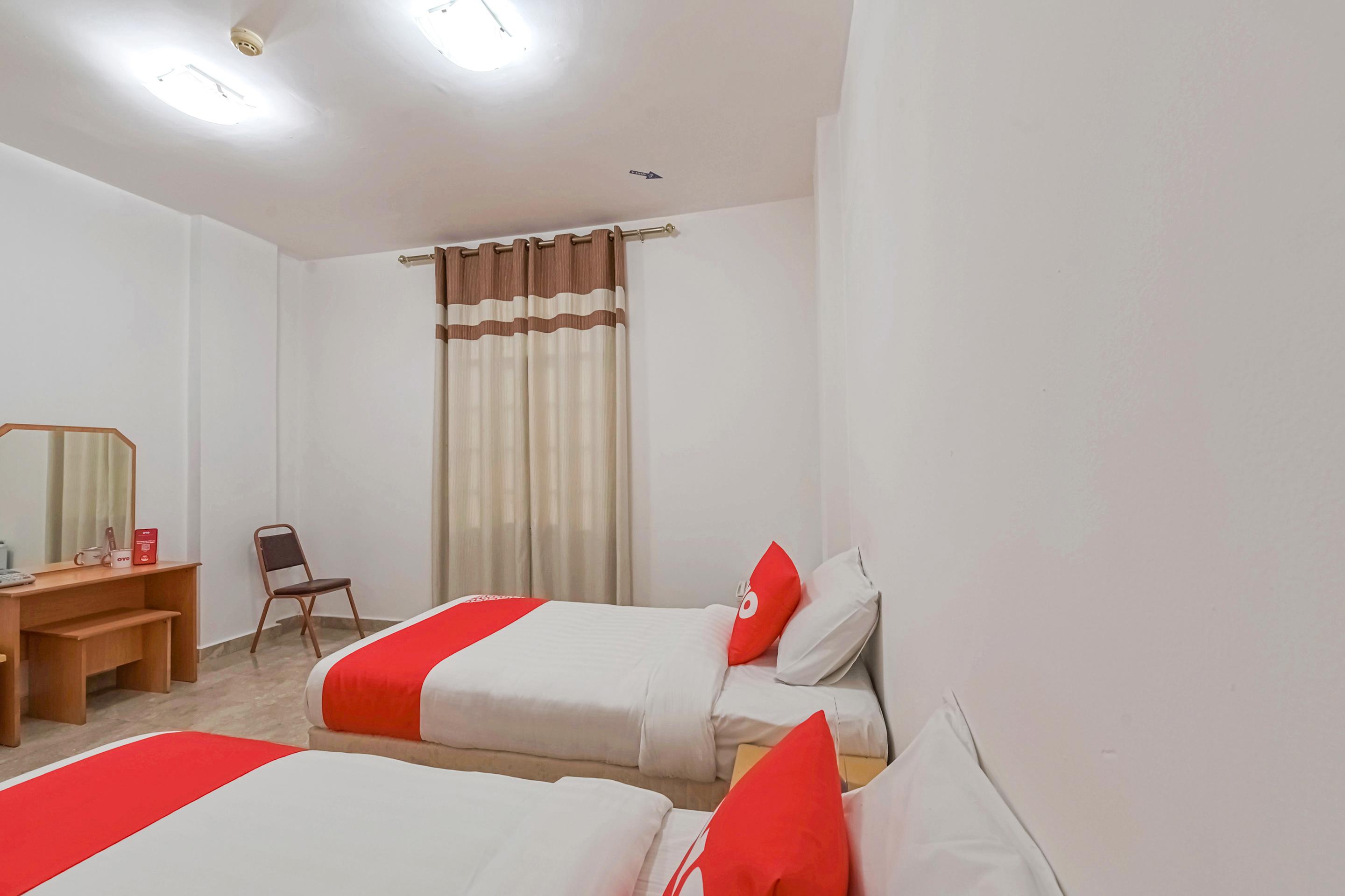Majestic Hotel Wadi Kabir Bagian luar foto