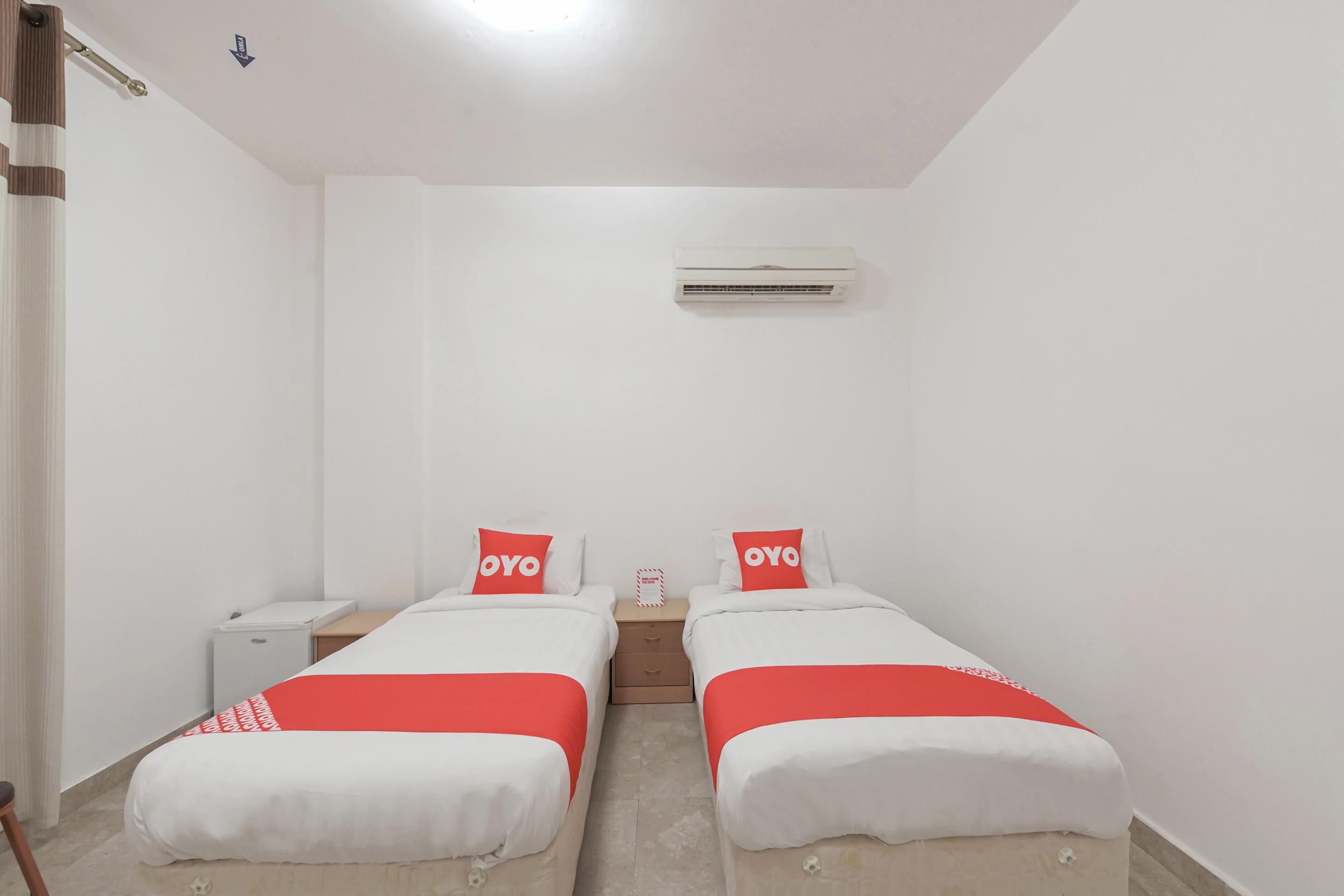 Majestic Hotel Wadi Kabir Bagian luar foto