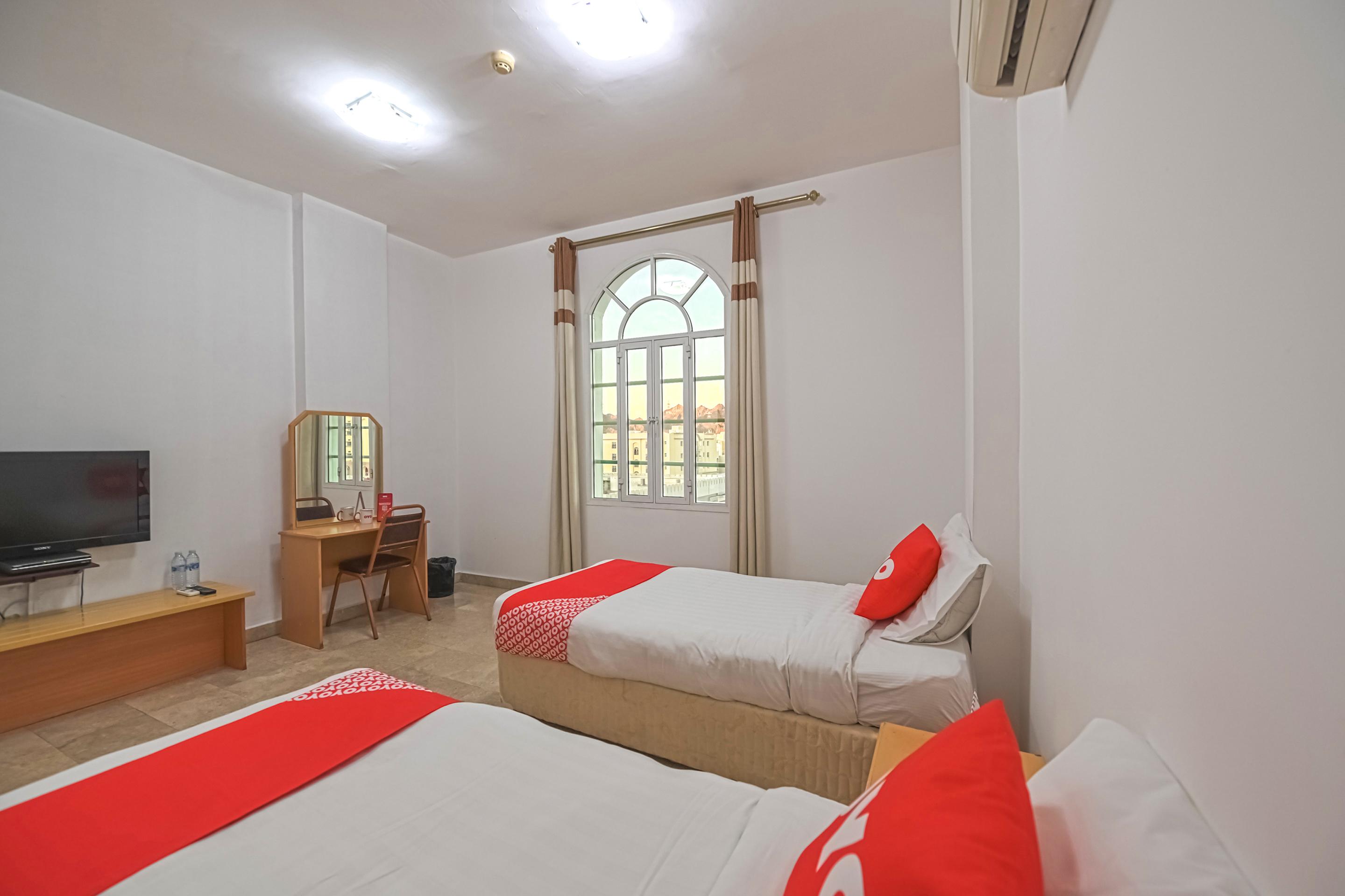 Majestic Hotel Wadi Kabir Bagian luar foto