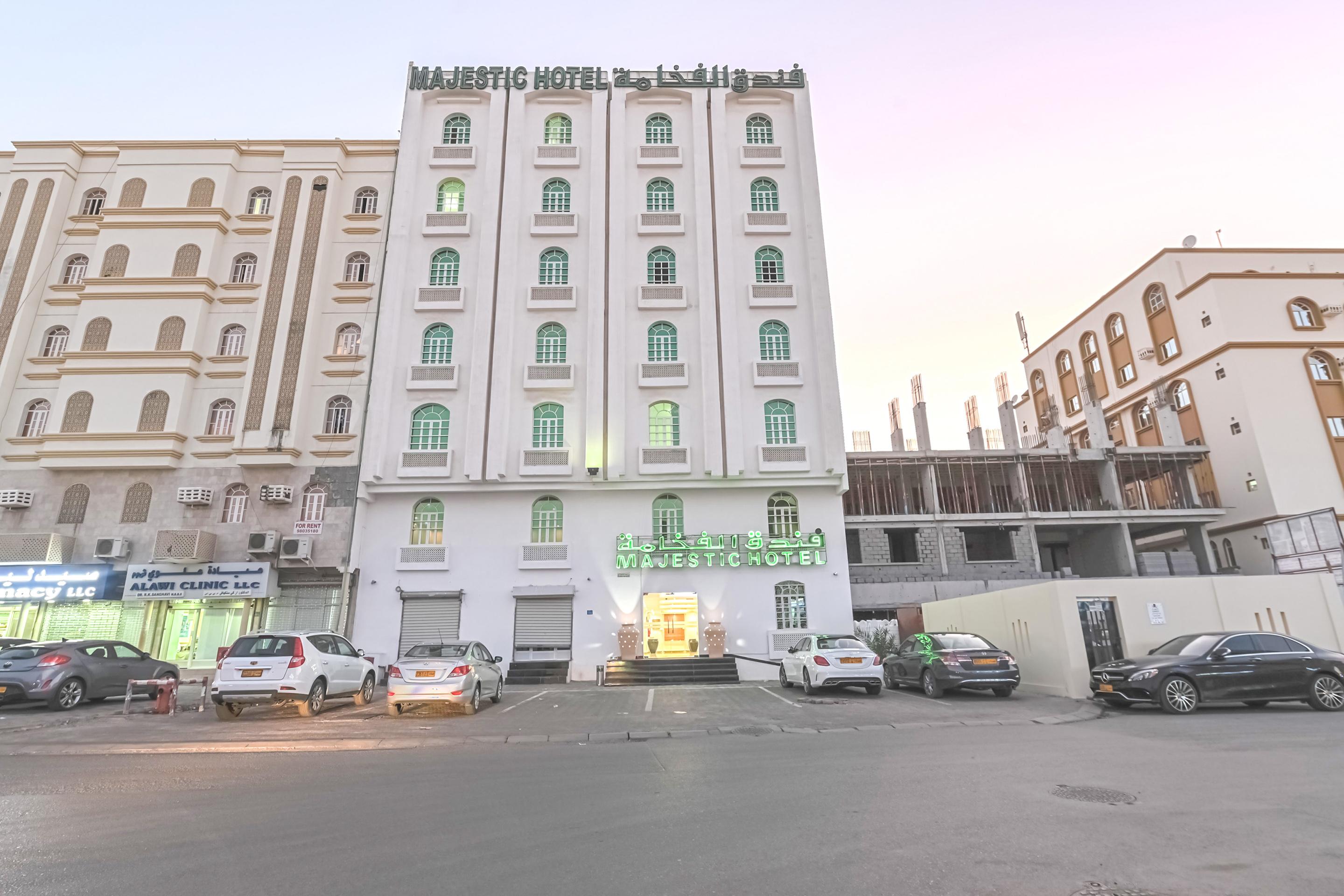 Majestic Hotel Wadi Kabir Bagian luar foto