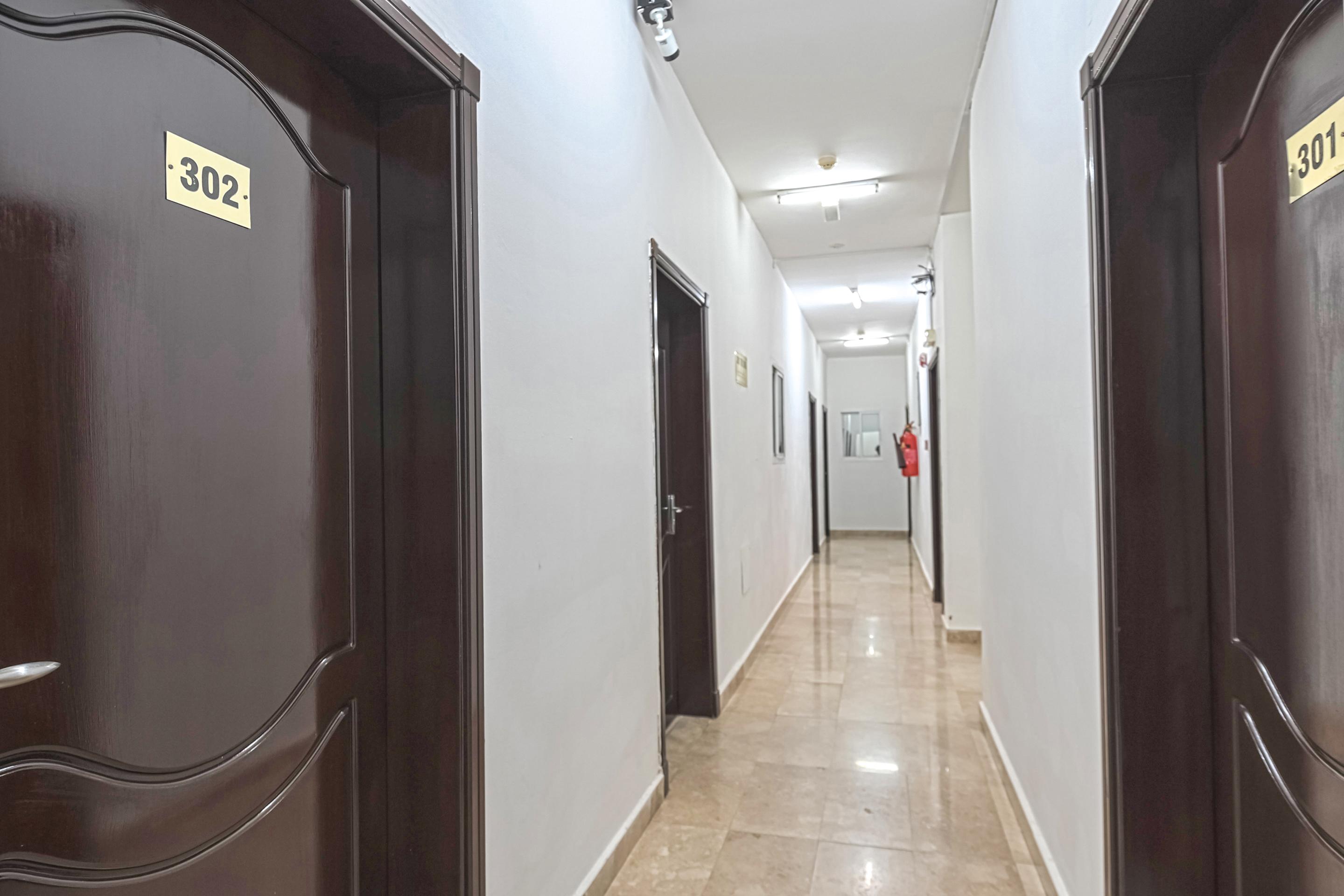 Majestic Hotel Wadi Kabir Bagian luar foto