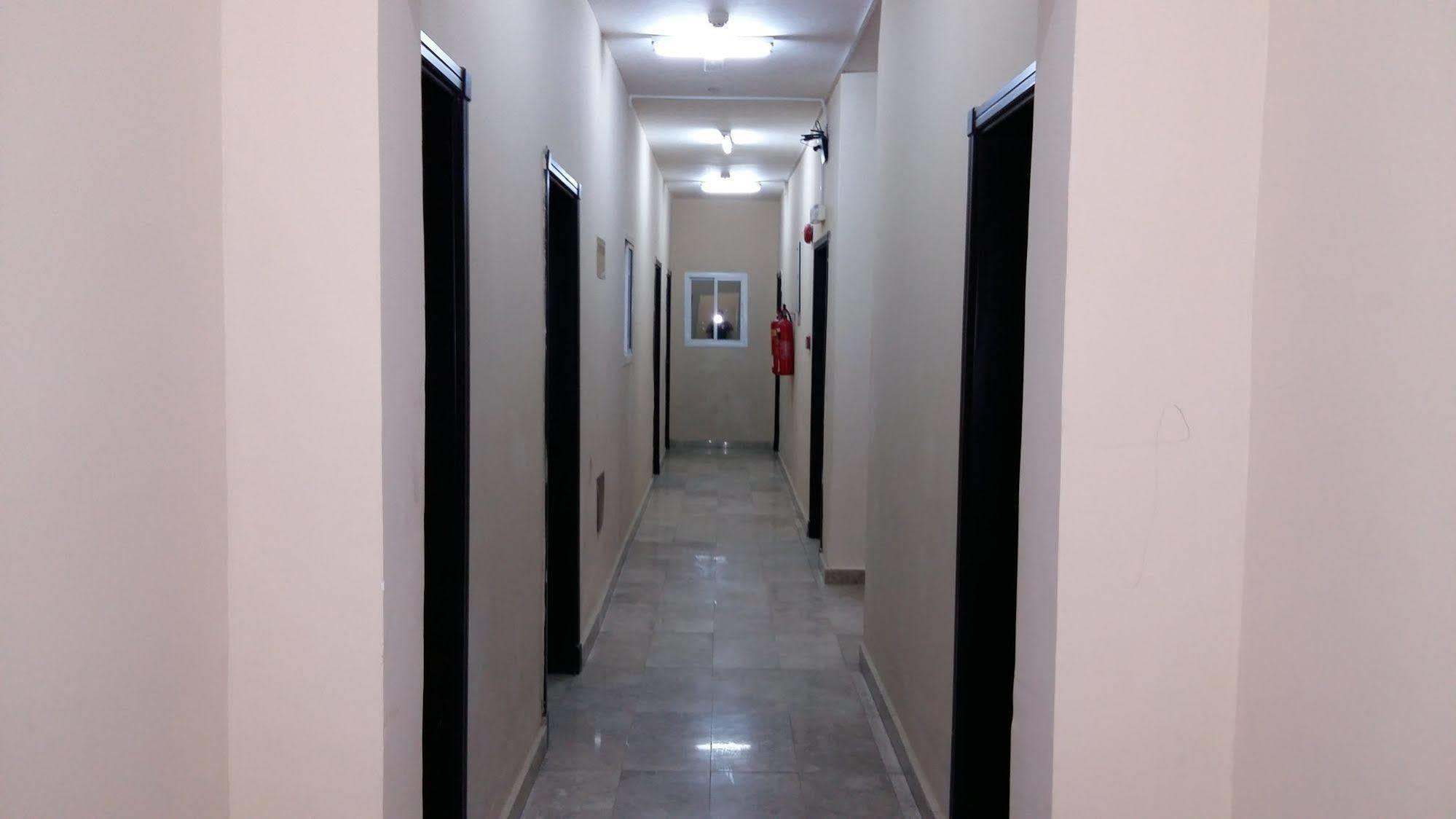 Majestic Hotel Wadi Kabir Bagian luar foto